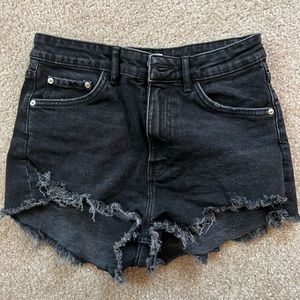 Zara jean shorts. Fits more like a 2